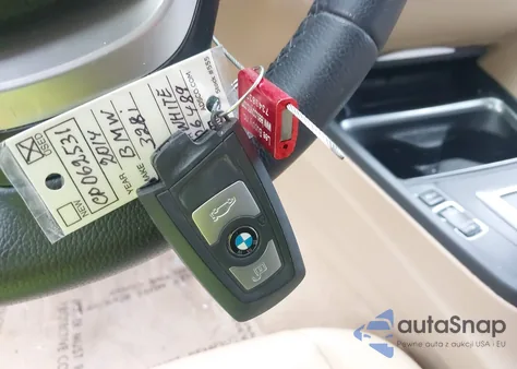 2014 BMW 328I z USA, uszkodzony, nr VIN WBA3C1C52EK106489